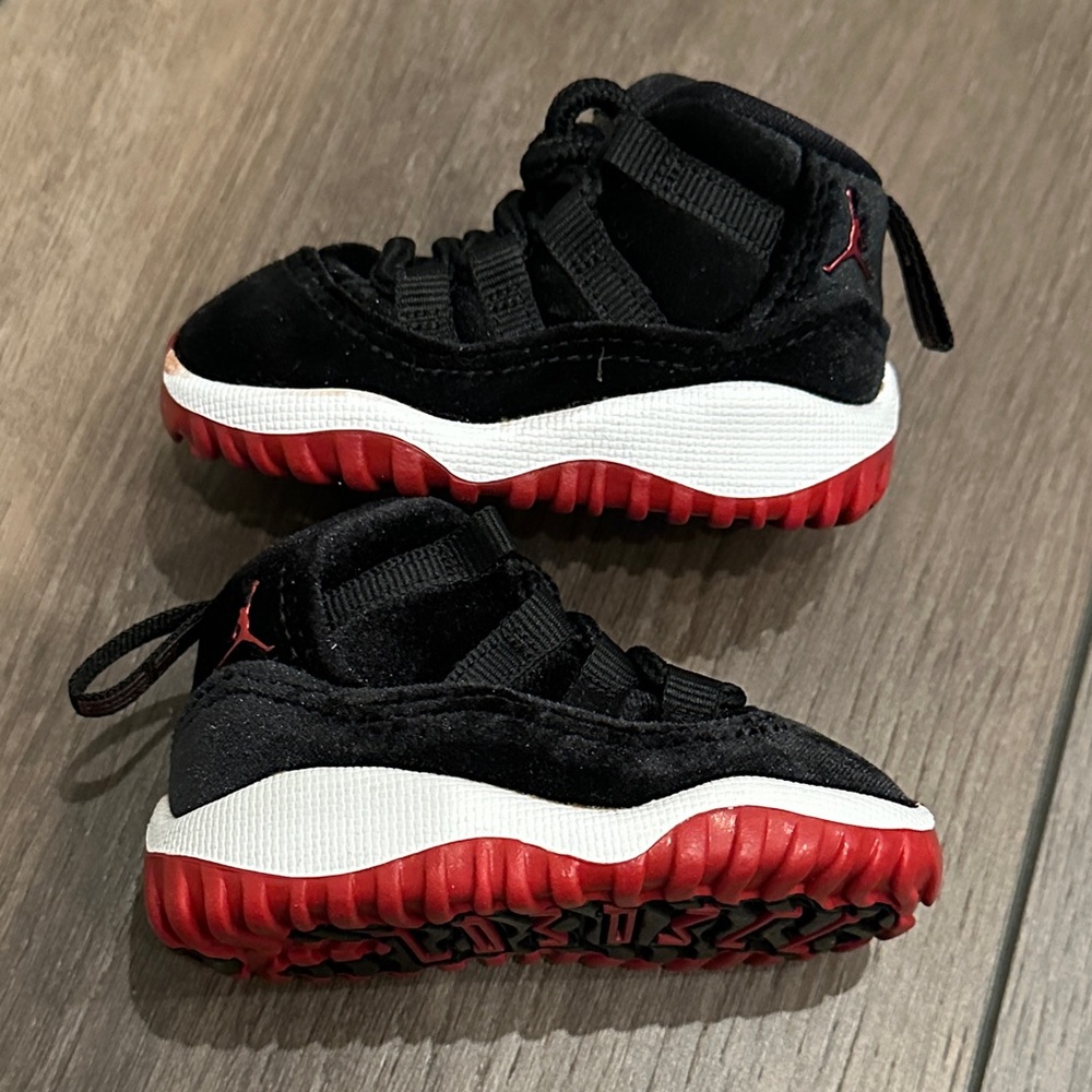 Nike Jordan 11 Retro Kids Black and Red Sneakers